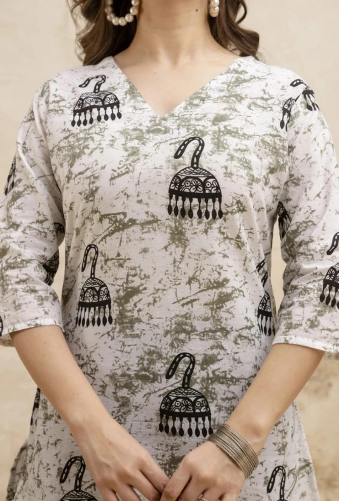 Ivory Printed V-Neck Kurti Top with Ethnic Motifs 5 Ivory Printed V-Neck Kurti Top with Ethnic Motifs - Image 5