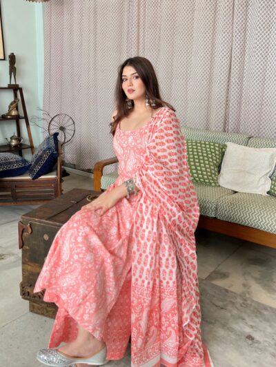 Mehrang Printed Kurta Set with Dupatta Peach
