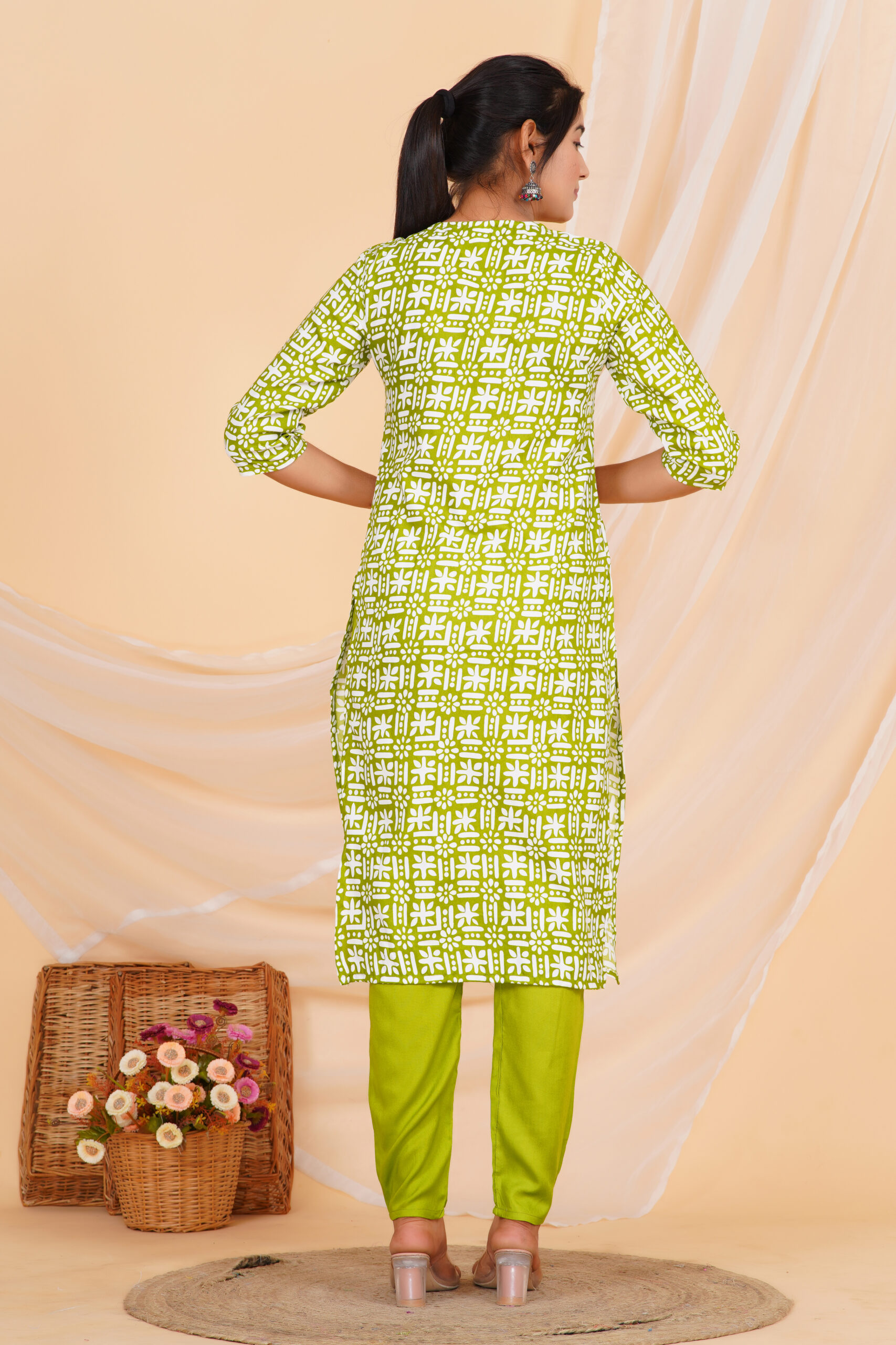 Lime Aakar Printed Kurta Set with Dupatta 7 Lime Aakar Printed Kurta Set with Dupatta - Image 7