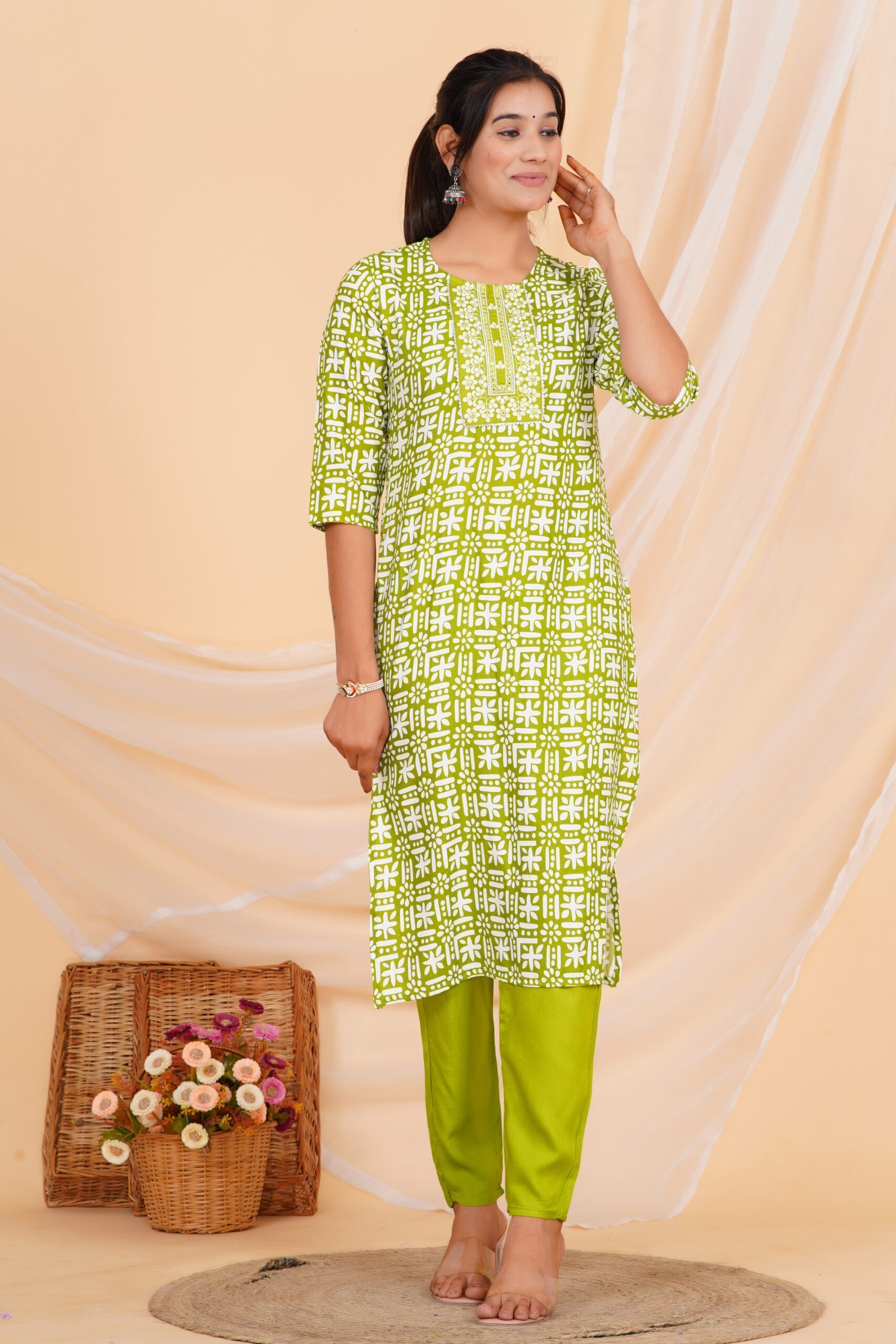Lime Aakar Printed Kurta Set with Dupatta 8 Lime Aakar Printed Kurta Set with Dupatta - Image 8