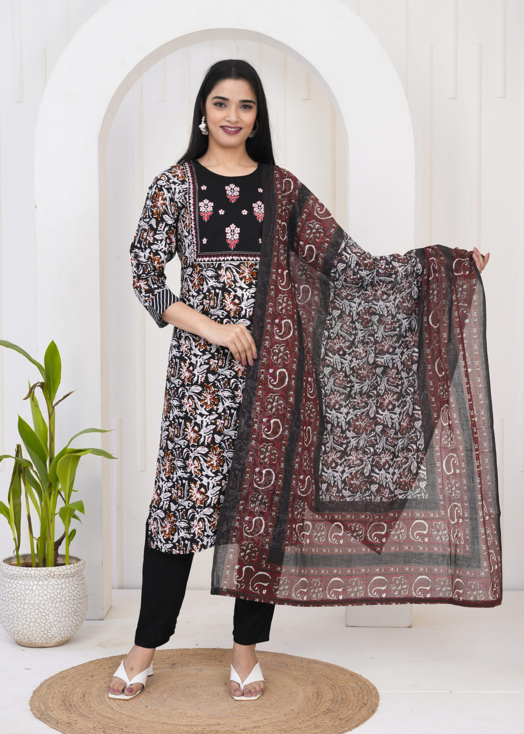 Black Printed Kurta Set with Contrast Dupatta 1 Black Printed Kurta Set with Contrast Dupatta